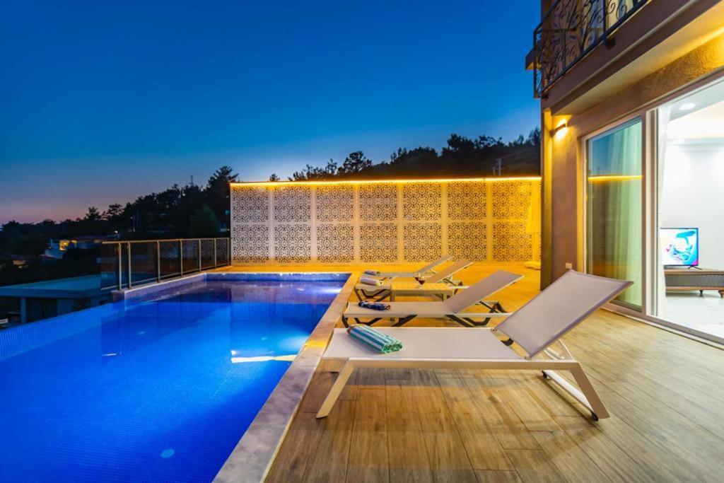 La Celine- Xlarge Complete Privacy In Nature, Pool With Wonderful View Vilă