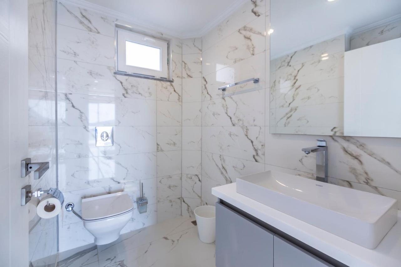 La Celine- Xlarge Complete Privacy In Nature, Pool With Wonderful View *